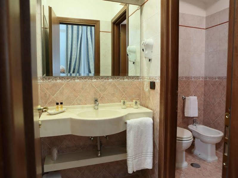 Casa Isabella Exclusive Hotel Mottola Luaran gambar